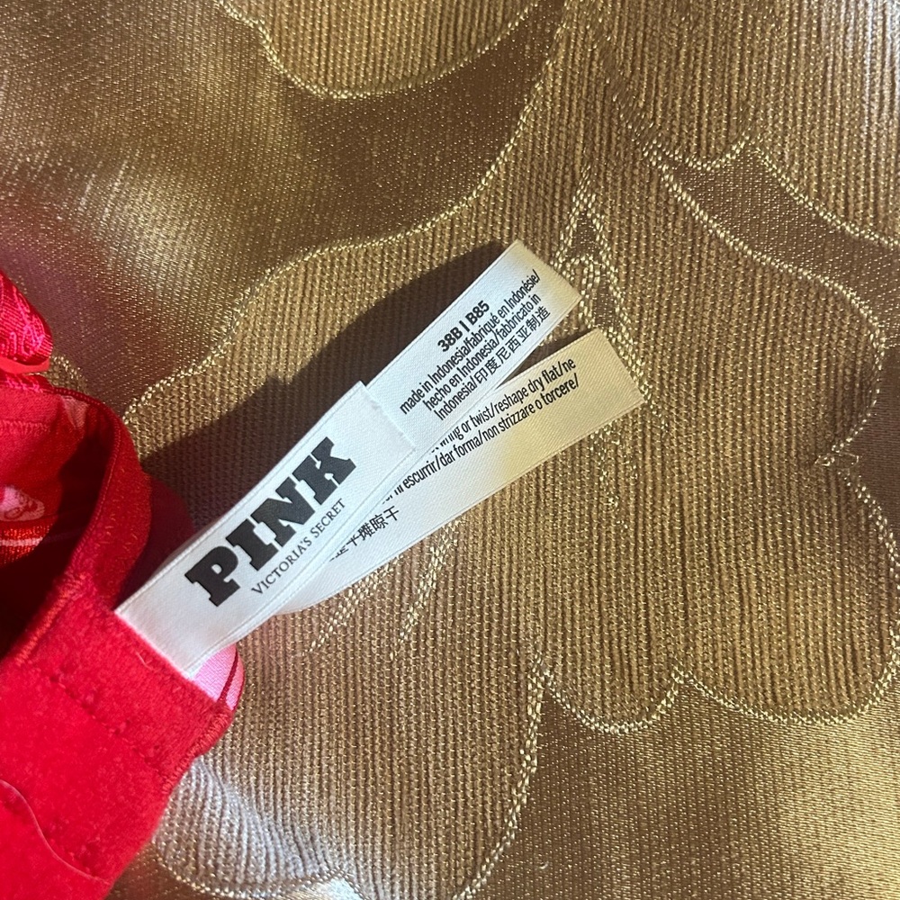 PINK Victoria's Secret Valentine’s Bra